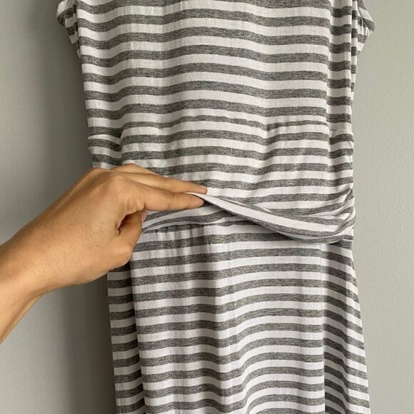 Vince Camuto Sleeveless Grey Striped Jersey Maxi Dress - Picture 7 of 11